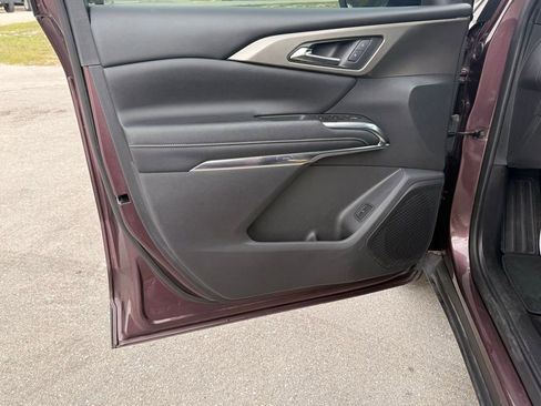 Used 2024 Chevrolet Traverse LT image 28