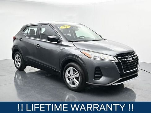 Used 2024 Nissan Kicks S FWD image 2