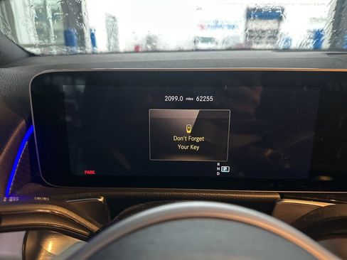 Used 2021 Mercedes-Benz GLB 250 4MATIC w/ AMG Line image 6