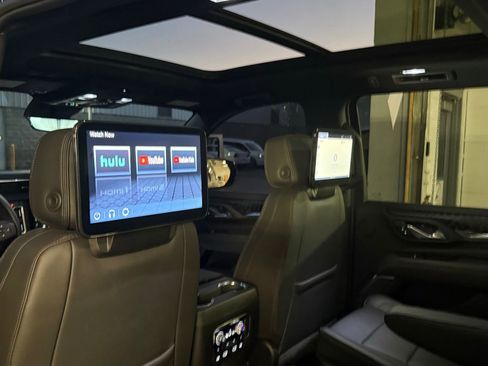 Used 2024 GMC Yukon XL Denali w/ Advanced Technology Package image 50