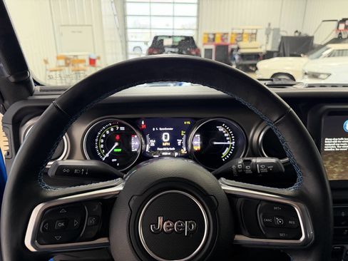 Used 2022 Jeep Wrangler Unlimited Rubicon 4xe w/ Cold Weather Group image 28