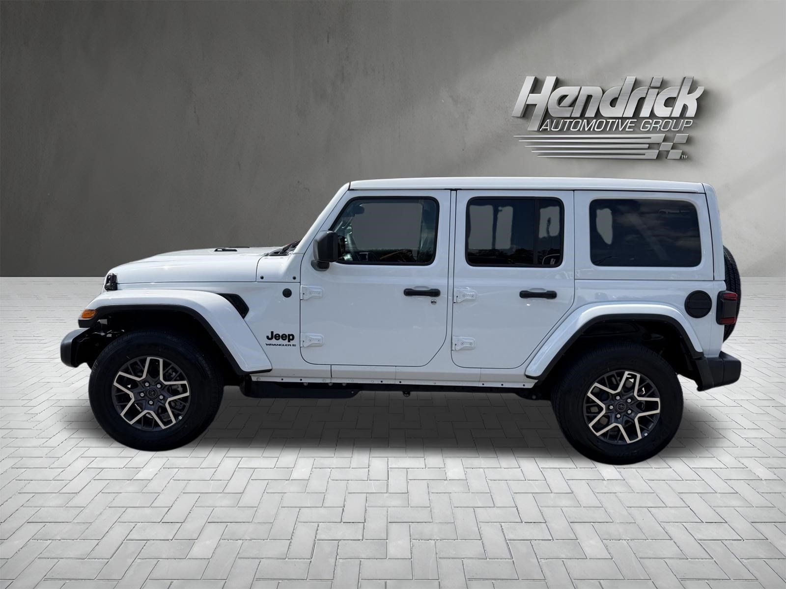 Used 2026 Jeep Wrangler Unlimited Sahara AWD/4WD image 7