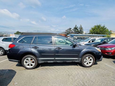 Used 2013 Subaru Outback 2.5i Premium AWD/4WD image 5