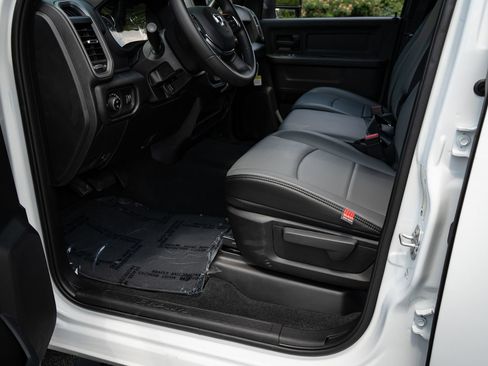 New 2026 RAM 3500 Tradesman AWD/4WD image 17