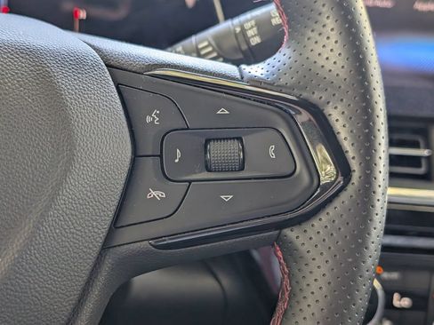 Used 2025 Chevrolet Trax RS w/ Driver Confidence Package FWD image 23