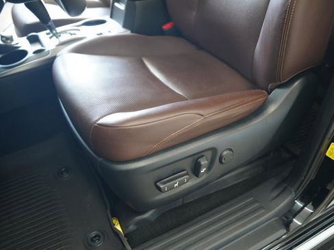 Used 2021 Toyota 4Runner Limited AWD/4WD image 29