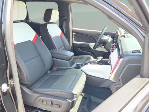 Used 2024 GMC Canyon AT4X AWD/4WD image 15