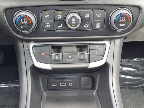 Used 2023 GMC Terrain SLT FWD image 24