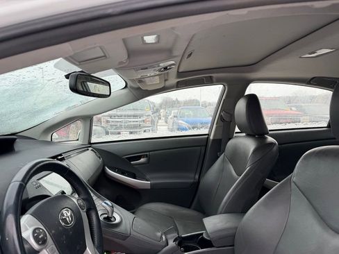 Used 2010 Toyota Prius Five image 10