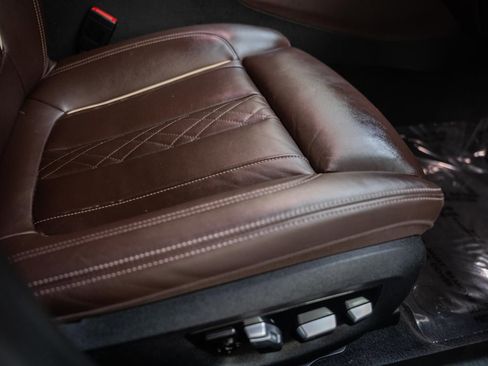 Used 2018 BMW M550i xDrive image 35