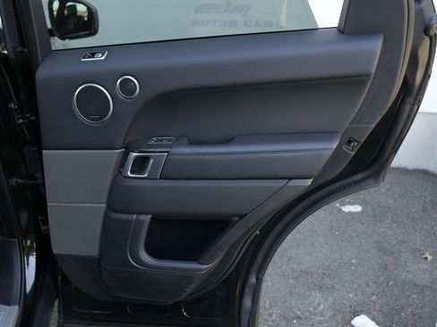Used 2020 Land Rover Range Rover Sport HSE image 40