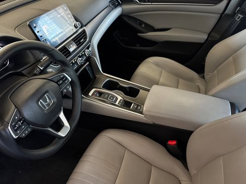 Certified 2018 Honda Accord EX-L image 10