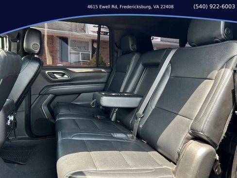 Used 2022 GMC Yukon XL SLE w/ Gmc Pro Safety Plus Package AWD/4WD image 13