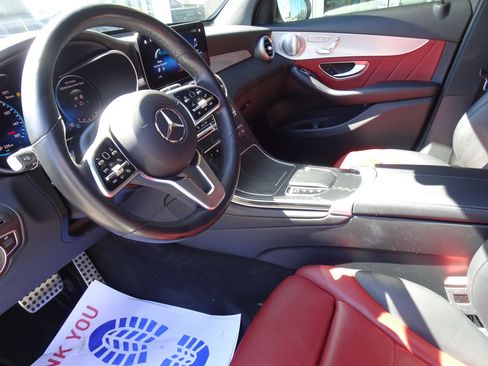 Used 2021 Mercedes-Benz GLC 300 4MATIC image 12