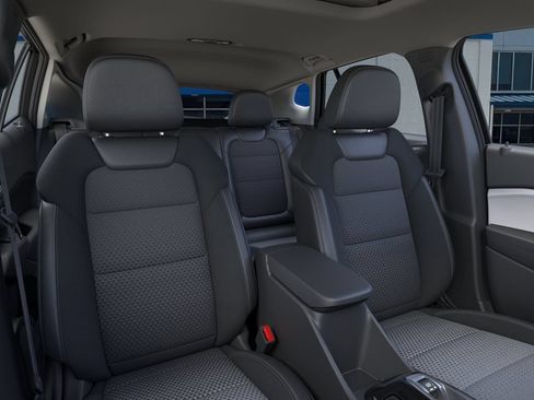 New 2026 Chevrolet Trax LT w/ Sunroof Package FWD image 16