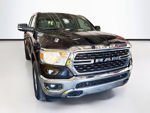 Used 2022 RAM 1500 Big Horn AWD/4WD image 3