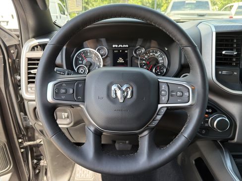 Used 2025 RAM 1500 Big Horn AWD/4WD image 28