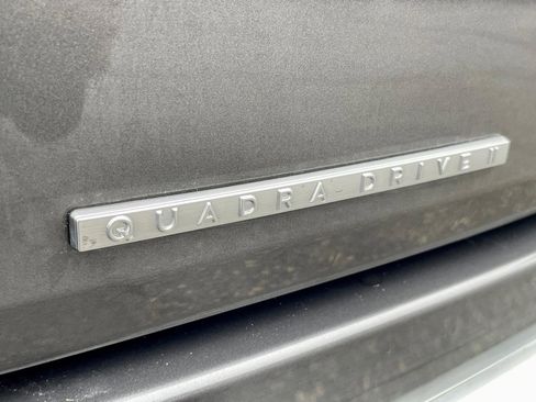 Used 2022 Jeep Grand Wagoneer Series I AWD/4WD image 17