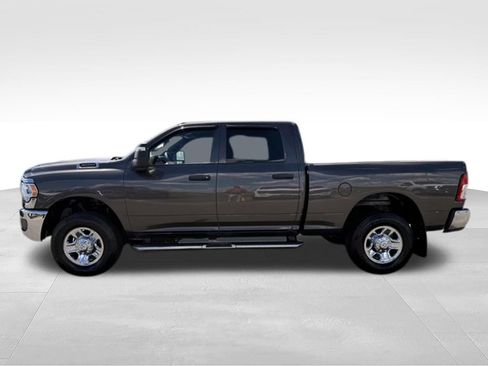 Used 2023 RAM 3500 Tradesman w/ Chrome Appearance Group AWD/4WD image 31