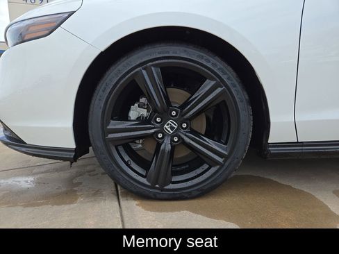 Certified 2024 Honda Accord Sport image 9