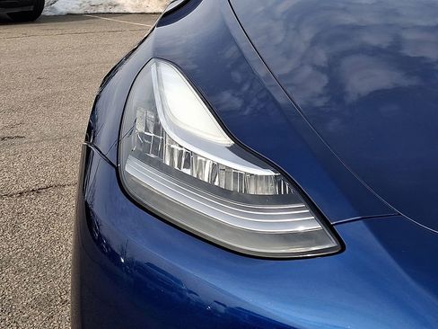 Used 2021 Tesla Model Y Long Range image 13