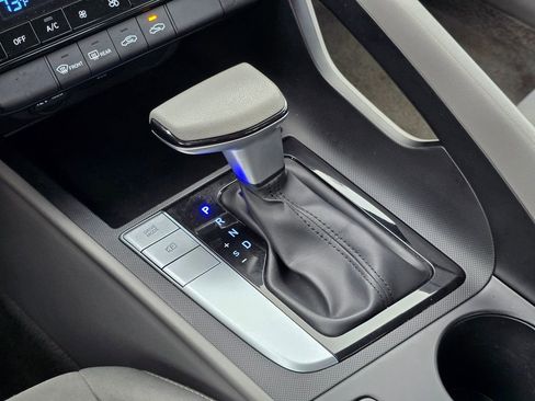 Used 2024 Hyundai Elantra SEL image 37