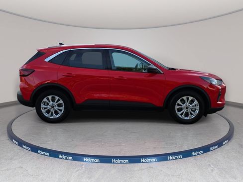 Used 2024 Ford Escape Active w/ Cold Weather Package FWD image 5