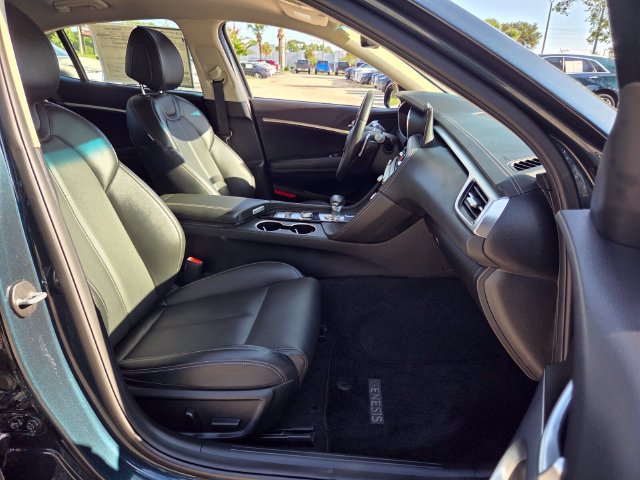 Used 2025 Genesis G70 2.5T AWD/4WD image 21