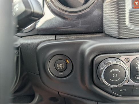 Used 2022 Jeep Wrangler Unlimited Sport AWD/4WD image 25