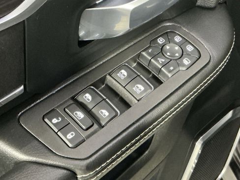 Used 2025 RAM 2500 Laramie w/ Night Edition image 23