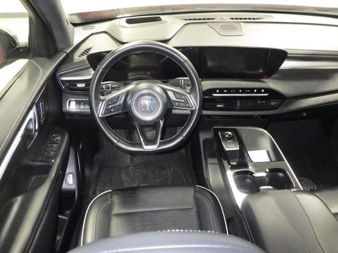 Used 2025 Buick Enclave Sport Touring w/ Power Package AWD/4WD image 9