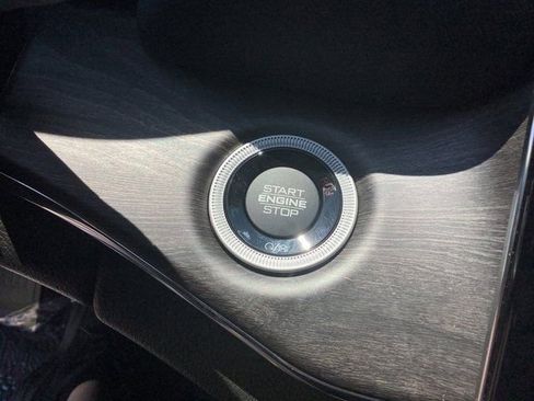 New 2023 Jeep Grand Cherokee Overland w/ Luxury Tech Group IV image 15