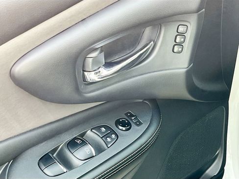 Used 2023 Nissan Murano SL w/ SL Moonroof Package image 18