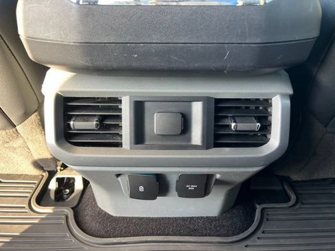 Used 2022 Ford F150 Lariat AWD/4WD image 26