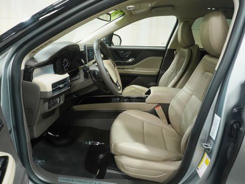 Used 2022 Lincoln Corsair AWD w/ Equipment Group 101A image 12