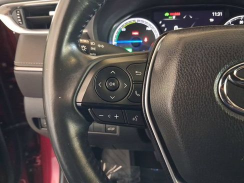 Used 2022 Toyota Venza XLE AWD/4WD image 16