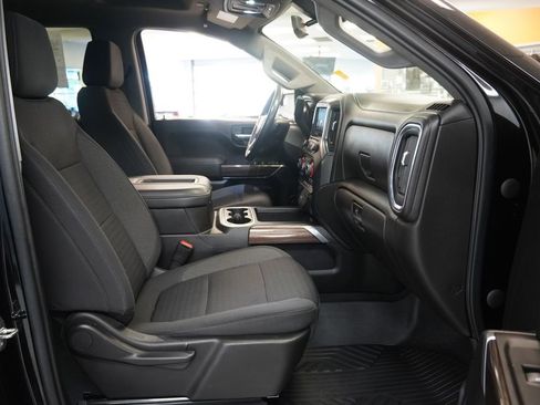 Used 2022 Chevrolet Silverado 1500 RST w/ LPO, Blackout Package AWD/4WD image 34