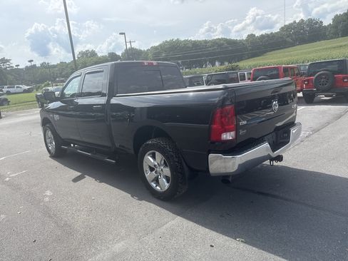 Used 2020 RAM 1500 Classic SLT AWD/4WD image 10