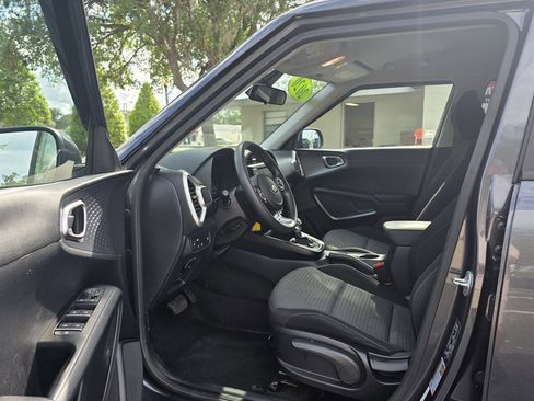Used 2020 Kia Soul S image 13