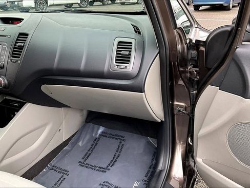 Used 2014 Kia Forte EX image 18