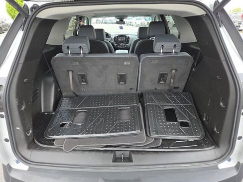 Used 2019 Chevrolet Traverse LT w/ LT Premium Package AWD/4WD image 26