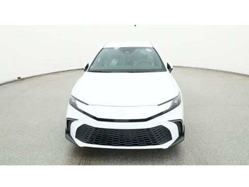 Used 2026 Toyota Camry SE FWD image 15
