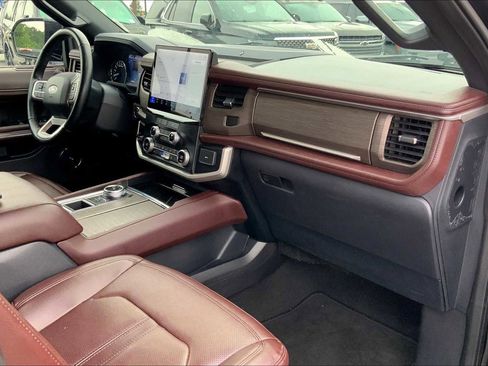 Certified 2024 Ford Expedition Max Limited image 18