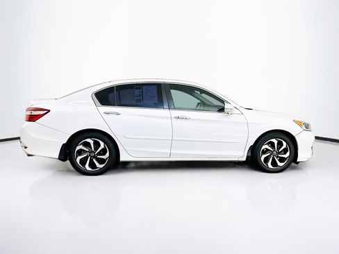 Used 2016 Honda Accord EX-L image 10