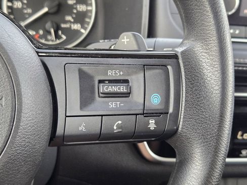 Used 2021 Nissan Rogue SV FWD image 30