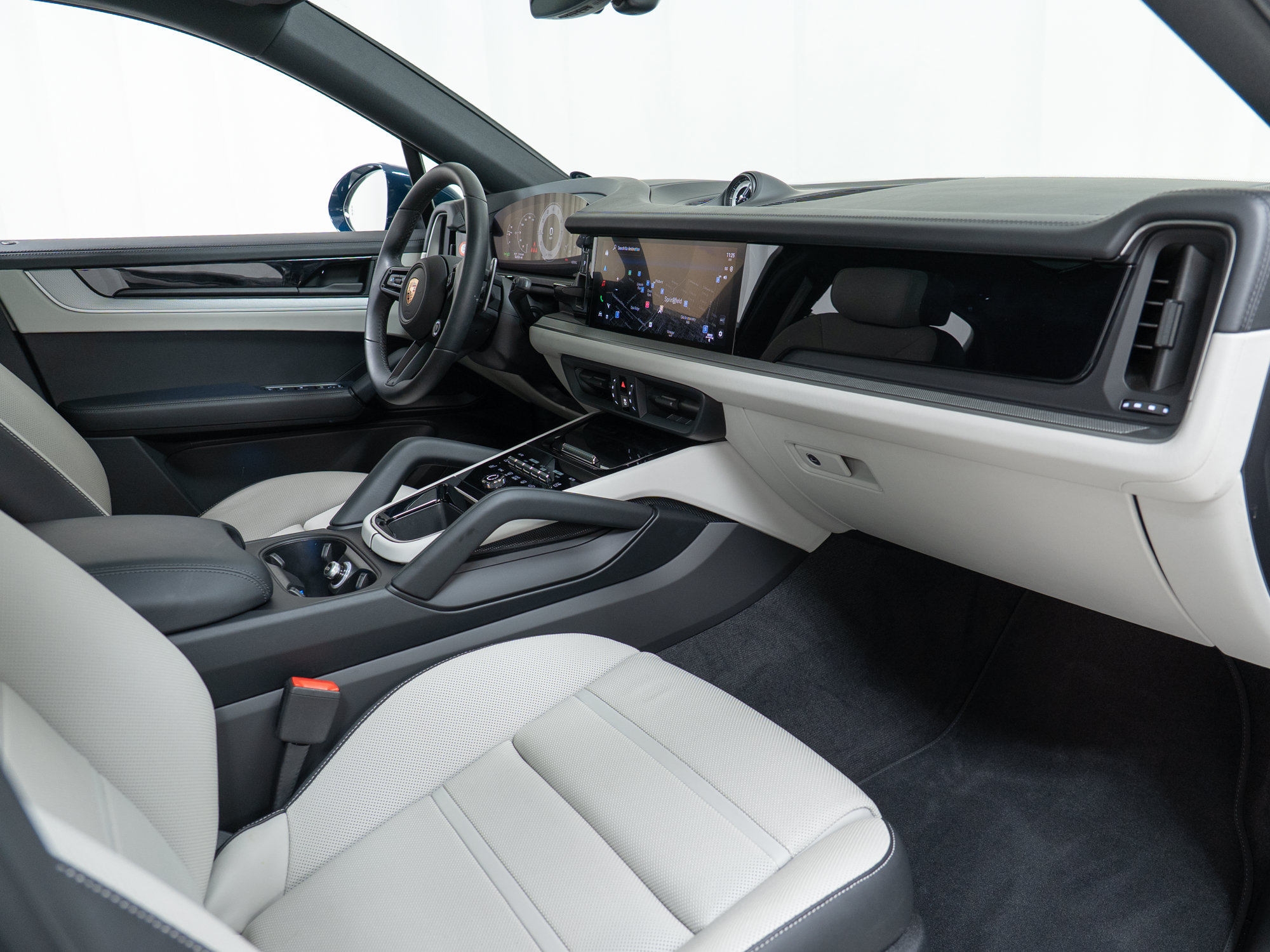 Certified 2026 Porsche Cayenne Coupe AWD/4WD image 28
