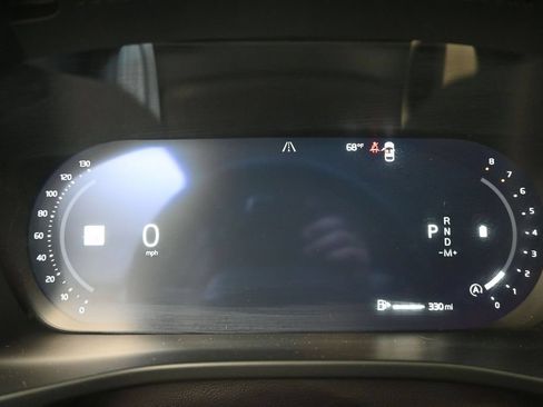 Used 2026 Volvo XC40 B5 Plus AWD/4WD image 11