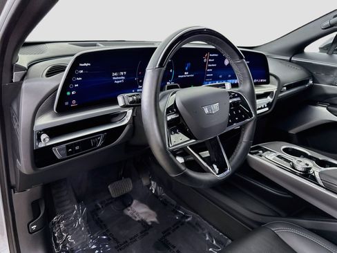 Used 2024 Cadillac Lyriq Sport AWD/4WD image 11