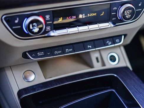 Used 2022 Audi Q5 2.0T Premium w/ Convenience Package image 23