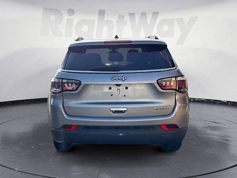 Used 2019 Jeep Compass Sport FWD image 4